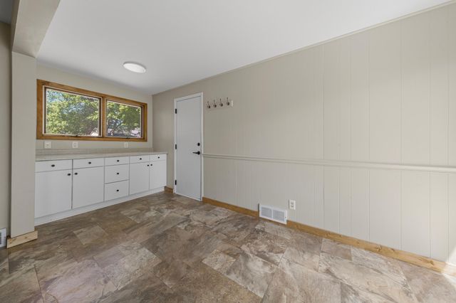 123 Thayer Avenue, Mankato, MN 56001