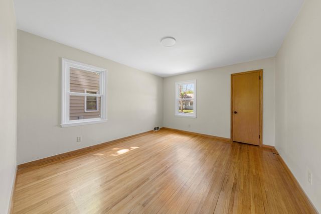 123 Thayer Avenue, Mankato, MN 56001