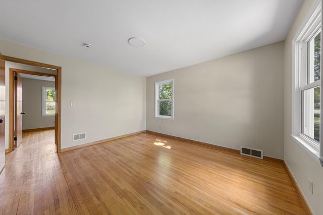 123 Thayer Avenue, Mankato, MN 56001