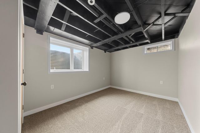 123 Thayer Avenue, Mankato, MN 56001