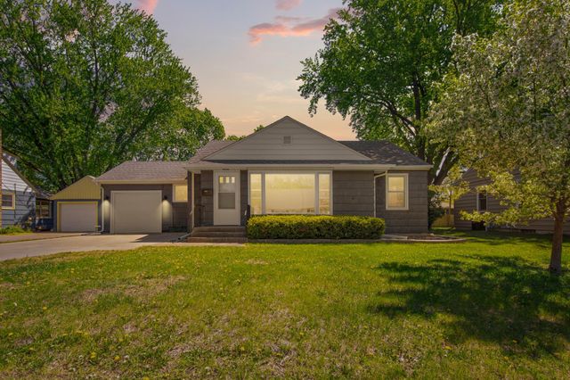 123 Thayer Avenue, Mankato, MN 56001