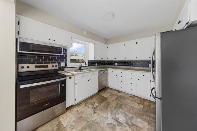 123 Thayer Avenue, Mankato, MN 56001