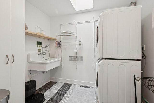 3310 Hayes Street, Evanston, IL 60201