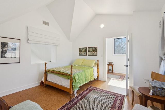 3310 Hayes Street, Evanston, IL 60201