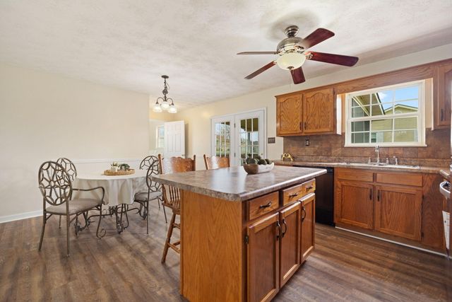 3037 Clear Springs Drive, London, KY 40744