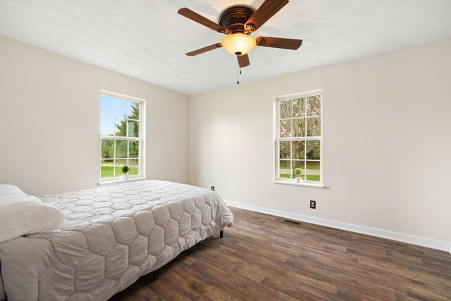 3037 Clear Springs Drive, London, KY 40744
