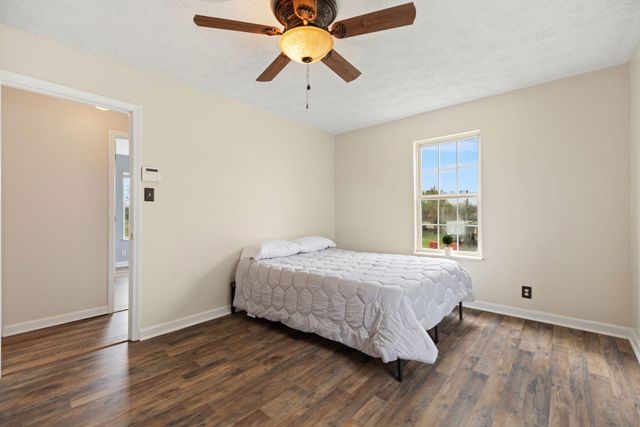 3037 Clear Springs Drive, London, KY 40744