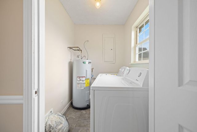 3037 Clear Springs Drive, London, KY 40744