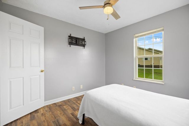 3037 Clear Springs Drive, London, KY 40744