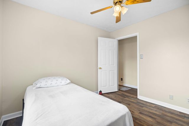 3037 Clear Springs Drive, London, KY 40744