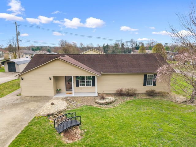 3037 Clear Springs Drive, London, KY 40744