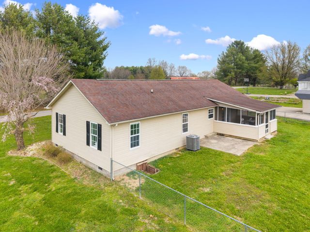 3037 Clear Springs Drive, London, KY 40744
