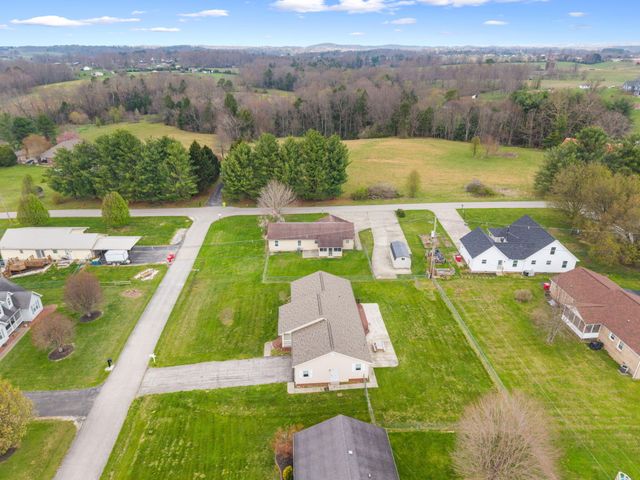 3037 Clear Springs Drive, London, KY 40744
