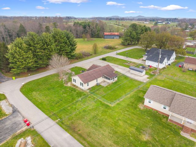 3037 Clear Springs Drive, London, KY 40744