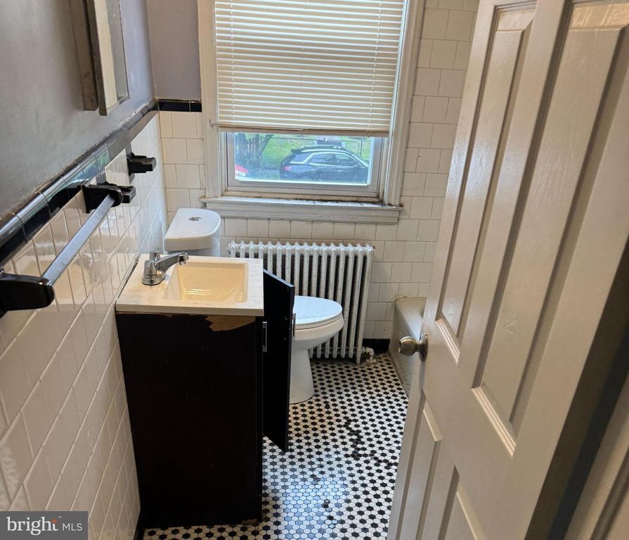 Image 15 of property listing at 4112 WOODHAVEN AVE, Baltimore, MD 21216