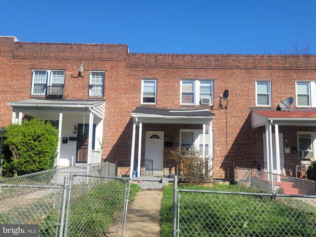 Image 3 of property listing at 4112 WOODHAVEN AVE, Baltimore, MD 21216