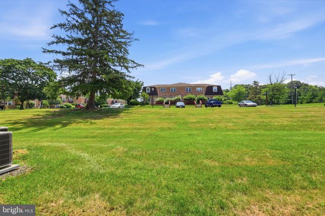 42 KEARNEY DR, North Wales, PA 19454