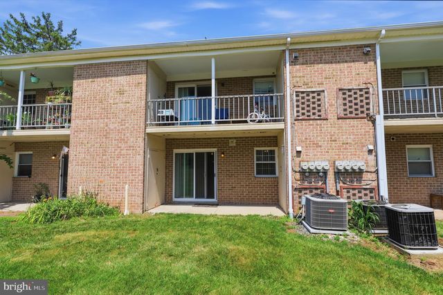 42 KEARNEY DR, North Wales, PA 19454