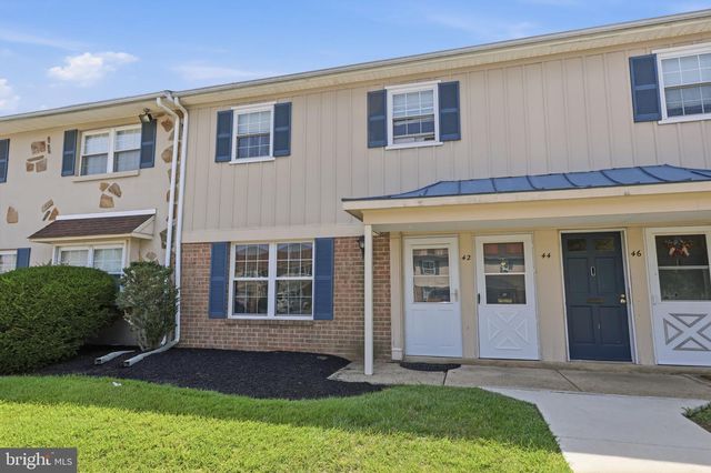 42 KEARNEY DR, North Wales, PA 19454