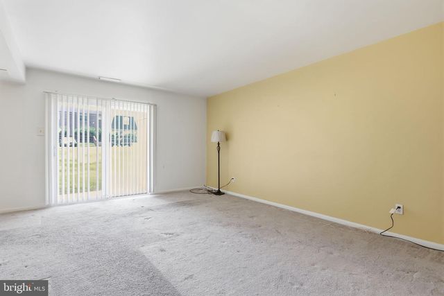 42 KEARNEY DR, North Wales, PA 19454
