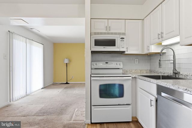 42 KEARNEY DR, North Wales, PA 19454