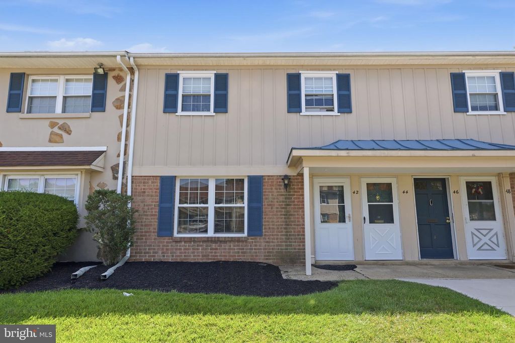 42 KEARNEY DR, North Wales, PA 19454
