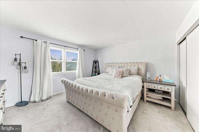 1227 VICTORIA LN, West Chester, PA 19380