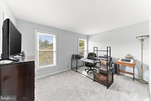 1227 VICTORIA LN, West Chester, PA 19380