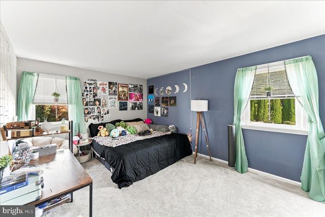 1227 VICTORIA LN, West Chester, PA 19380