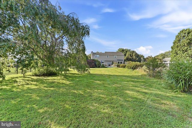 1227 VICTORIA LN, West Chester, PA 19380