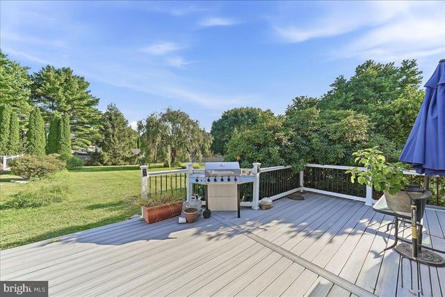 1227 VICTORIA LN, West Chester, PA 19380