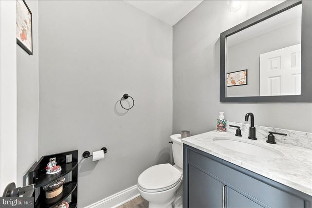 1227 VICTORIA LN, West Chester, PA 19380