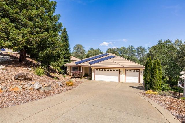 3184 Chasen Dr, Cameron Park, CA 95682