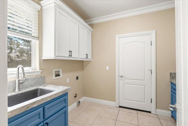 3184 Chasen Dr, Cameron Park, CA 95682