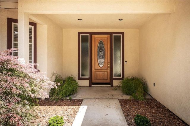 3184 Chasen Dr, Cameron Park, CA 95682