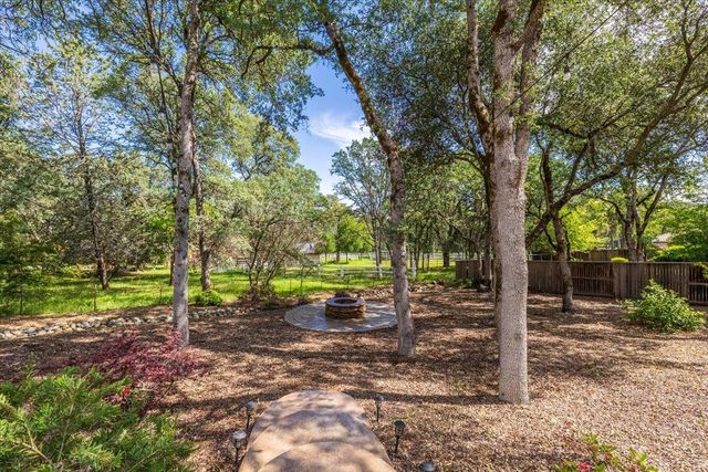 3184 Chasen Dr, Cameron Park, CA 95682