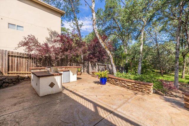 3184 Chasen Dr, Cameron Park, CA 95682