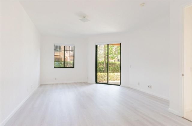 2692 Center Ct Drive 2-32, Weston, FL 33332