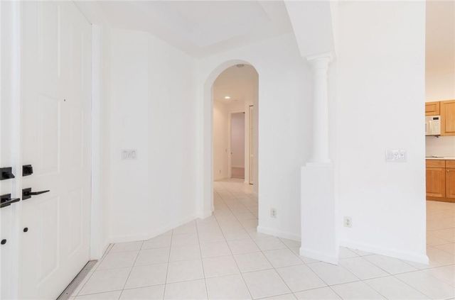 2692 Center Ct Drive 2-32, Weston, FL 33332