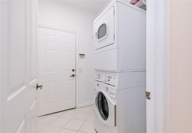 2692 Center Ct Drive 2-32, Weston, FL 33332