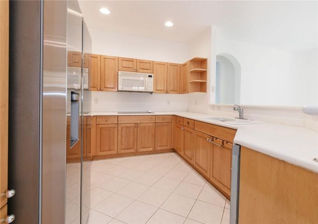 2692 Center Ct Drive 2-32, Weston, FL 33332