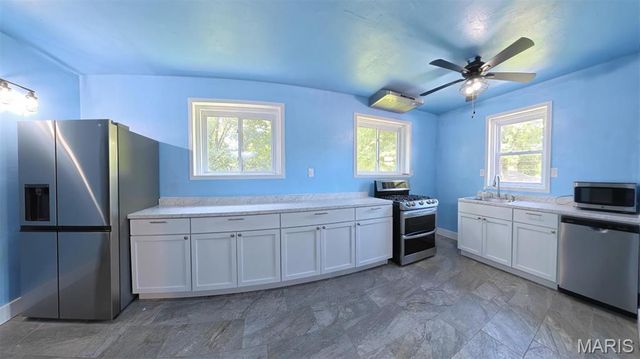 1705 Centreville Avenue, Belleville, IL 62220