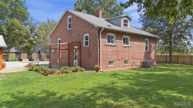 1705 Centreville Avenue, Belleville, IL 62220