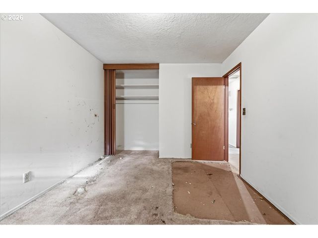 12333 Se MADISON St, Portland, OR 97233