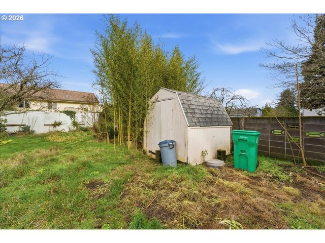 12333 Se MADISON St, Portland, OR 97233