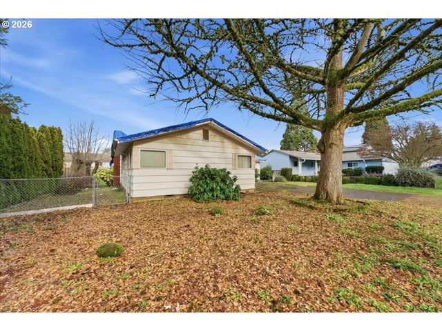 12333 Se MADISON St, Portland, OR 97233