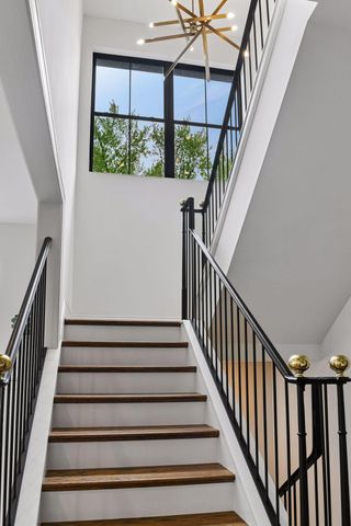 5925 Chowen Avenue S, Edina, MN 55410