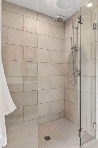 5925 Chowen Avenue S, Edina, MN 55410
