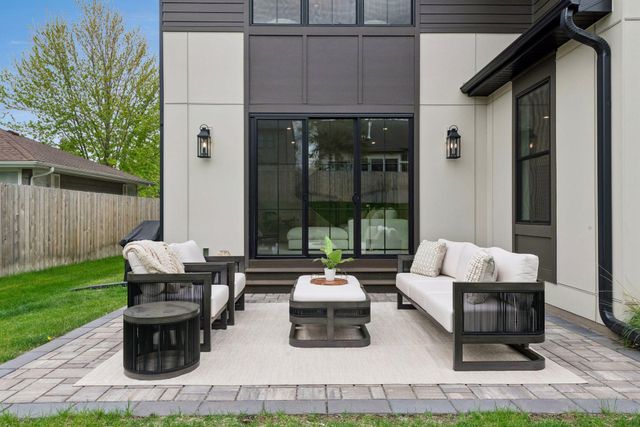 5925 Chowen Avenue S, Edina, MN 55410