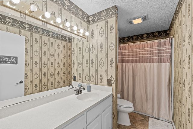 3002 Chapel Creek Dr, Corpus Christi, TX 78414